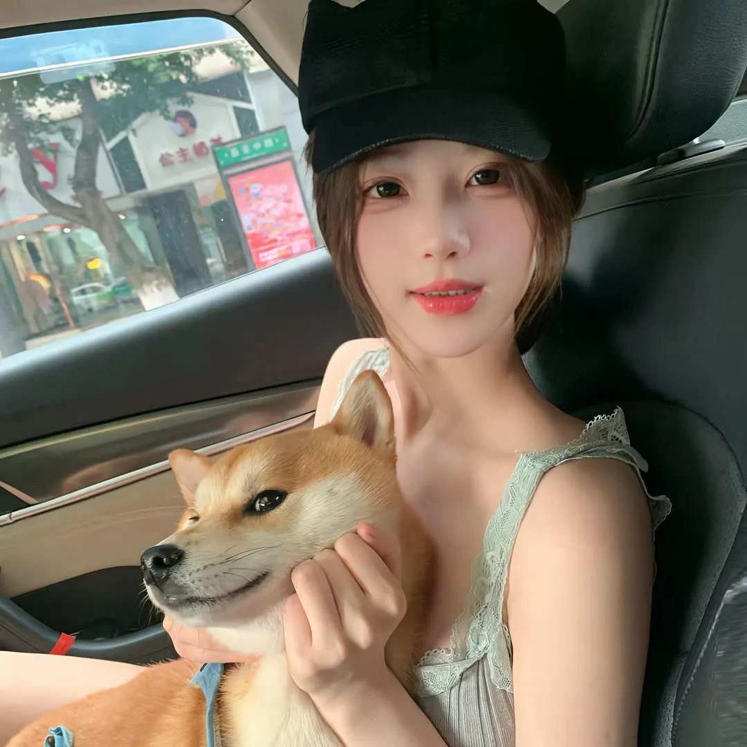 腰间持枪